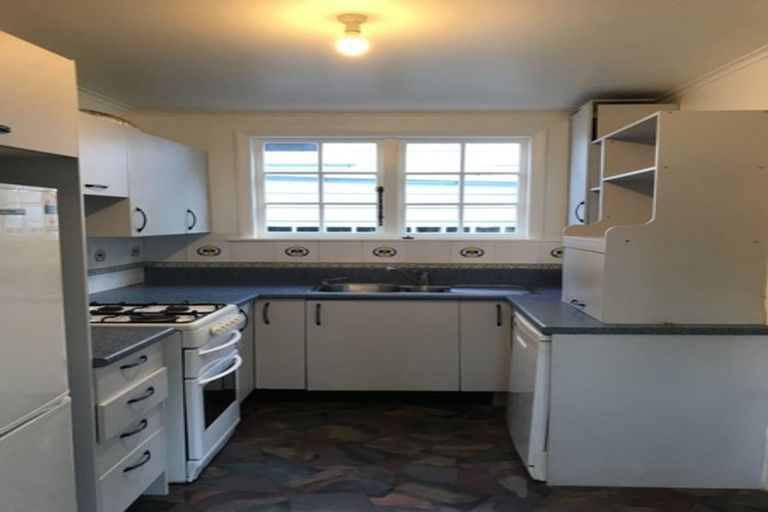 Photo of property in 40 Todman Street, Brooklyn, Wellington, 6021