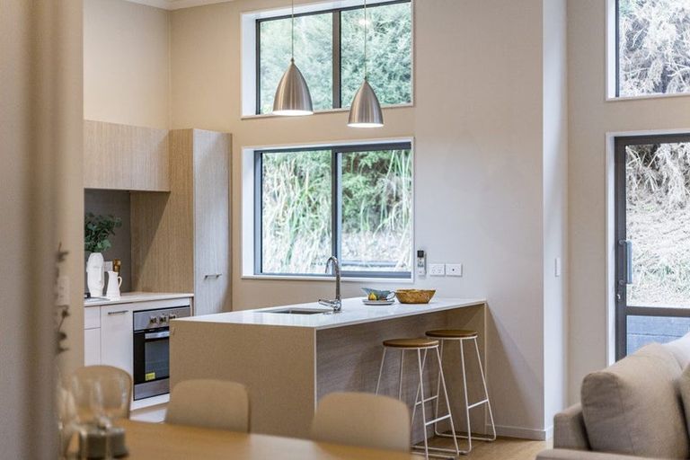 Photo of property in 5 Pacific View, Whitby, Porirua, 5024