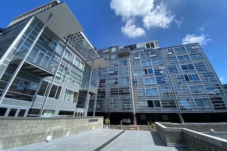 Photo of property in St Pauls Apartments, 84/43u Mulgrave Street, Thorndon, Wellington, 6011