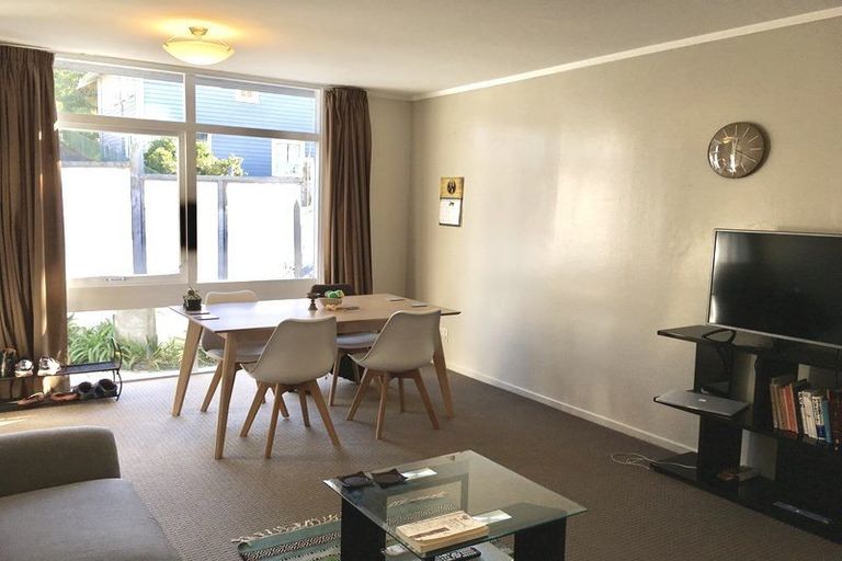 Photo of property in 151u7 Hataitai Road, Hataitai, Wellington, 6021