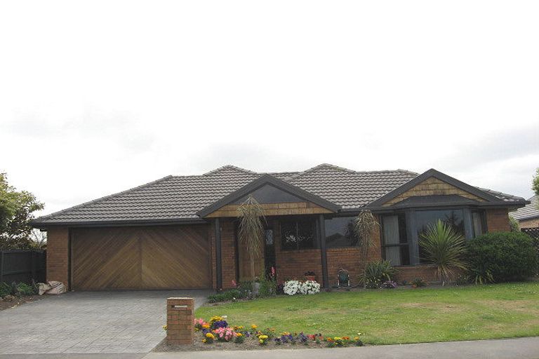 Photo of property in 9 Flaxgrove Place, Parklands, Christchurch, 8083