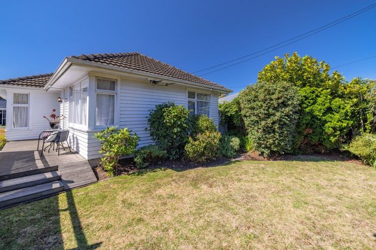 Photo of property in 48 Staveley Street, Avonhead, Christchurch, 8042