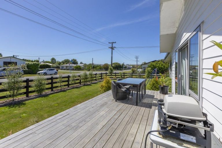 Photo of property in 12 Ross Street, Otane, 4202