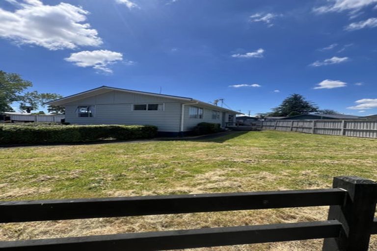 Photo of property in 4 Elmwood Crescent, Pukete, Hamilton, 3200