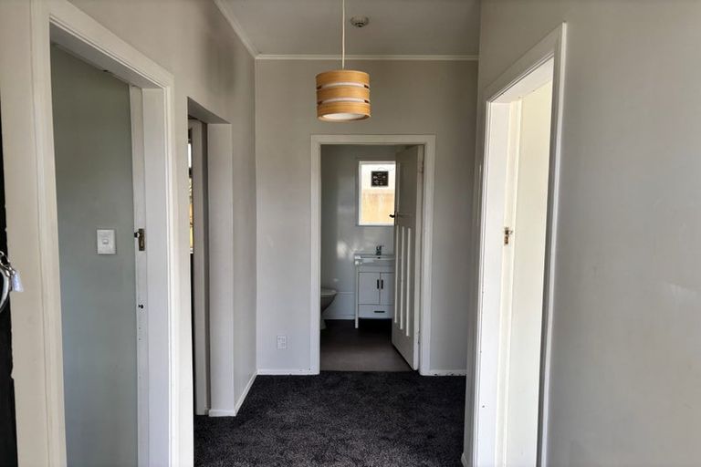 Photo of property in 2 Naughton Terrace, Kilbirnie, Wellington, 6022