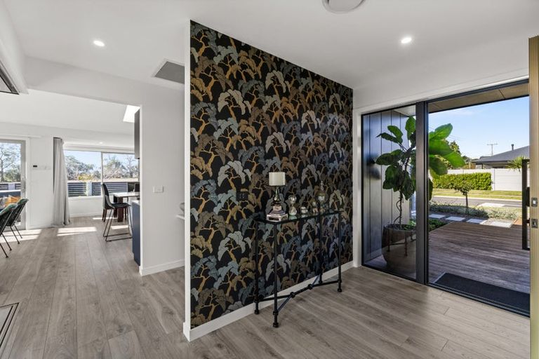 Photo of property in 143 Arataki Road, Havelock North, 4130