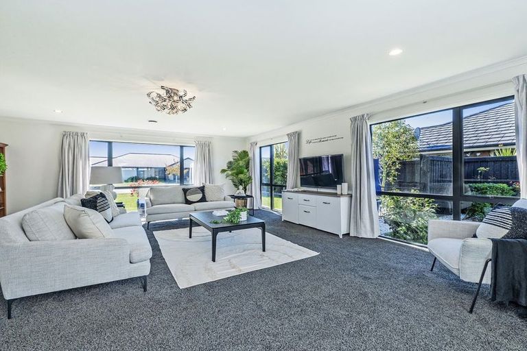 Photo of property in 25 Navy Loop, Rolleston, 7614