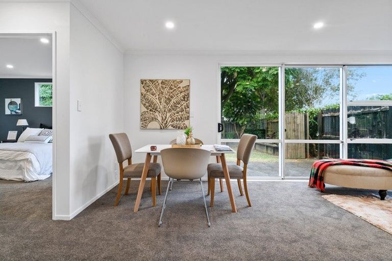 Photo of property in 27 The Track, Takanini, 2112