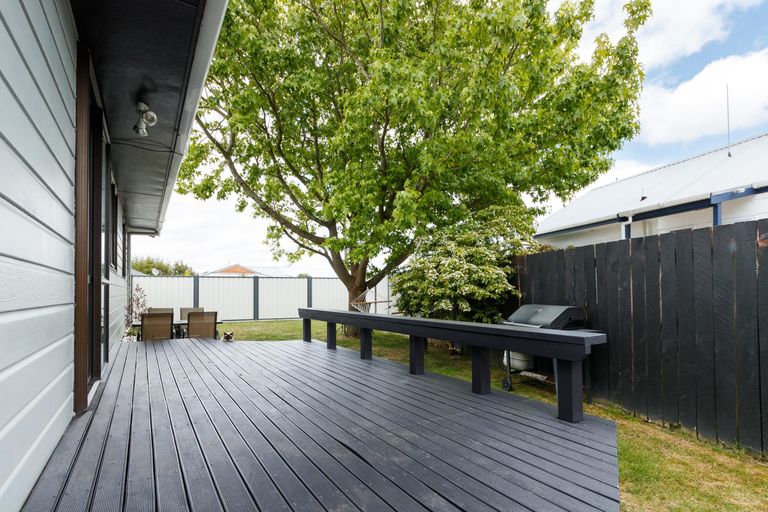 Photo of property in 6 Mercury Street, Milson, Palmerston North, 4414