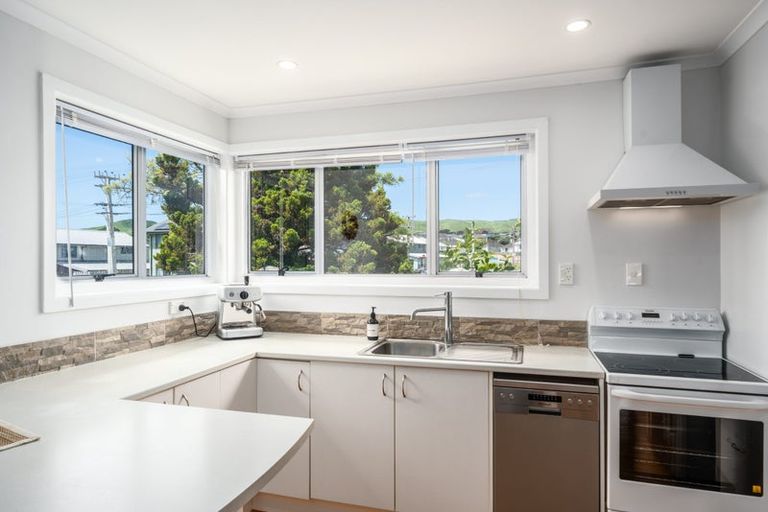 Photo of property in 53 Castor Crescent, Cannons Creek, Porirua, 5024