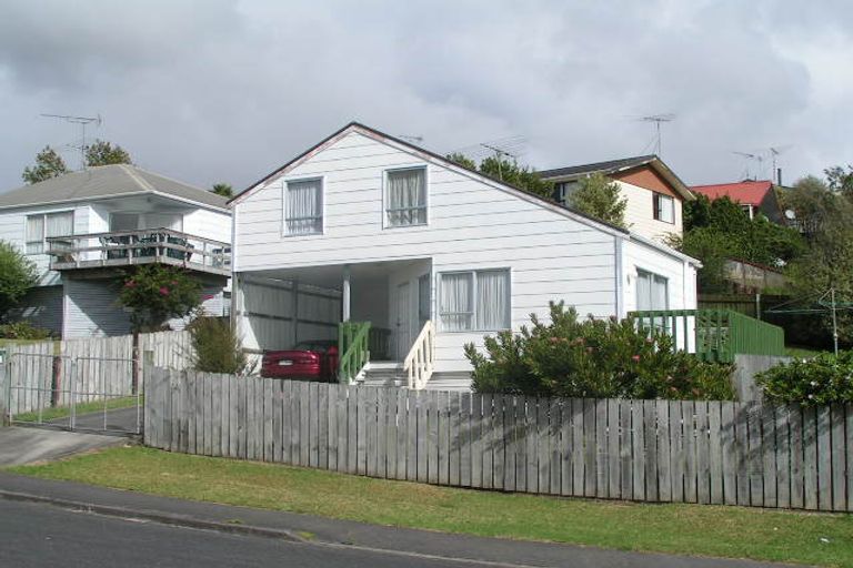 Photo of property in 67 Gallony Avenue, Massey, Auckland, 0614