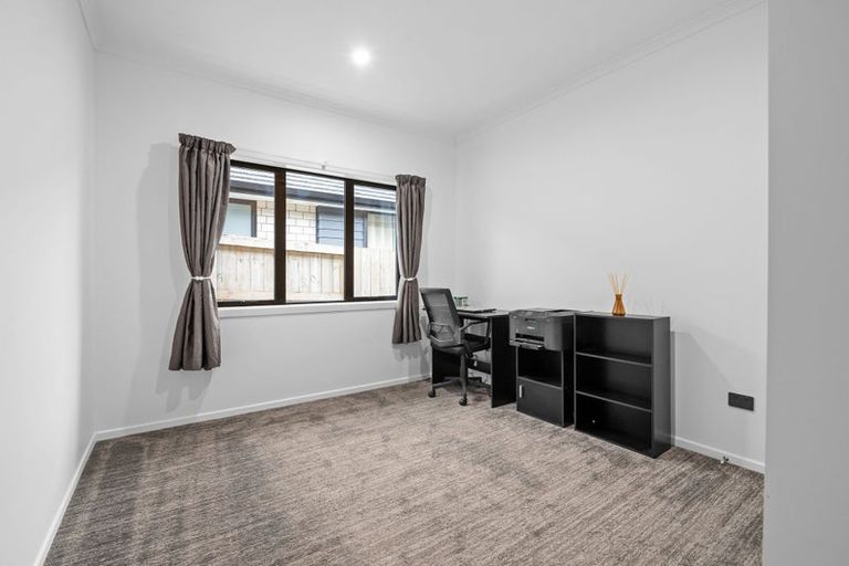 Photo of property in 1 Waireka Road, Rototuna North, Hamilton, 3210