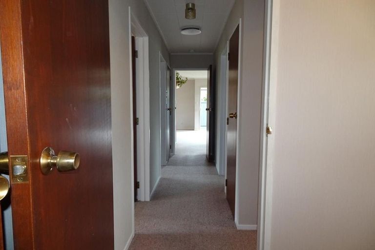 Photo of property in 12 Jeffares Place, Taradale, Napier, 4112