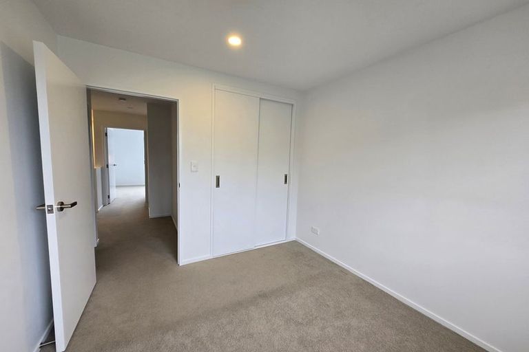 Photo of property in 5 Eileen Newey Place, Henderson, Auckland, 0612