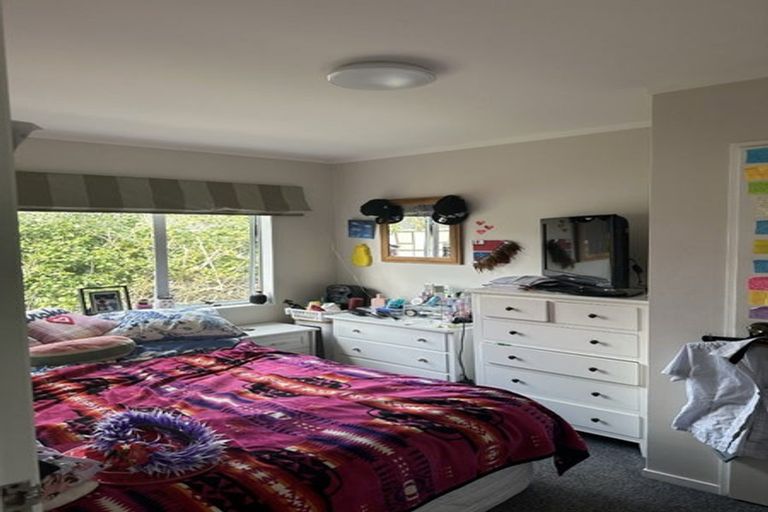 Photo of property in 2/22 Neptune Avenue, Beach Haven, Auckland, 0626