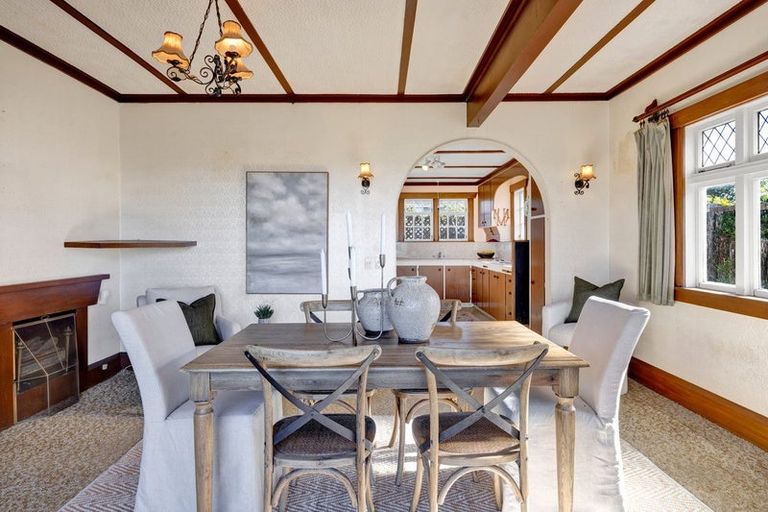 Photo of property in 4 Kitchener Terrace, Moturoa, New Plymouth, 4310