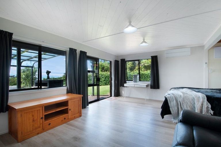 Photo of property in 91 Victory Road, Laingholm, Auckland, 0604