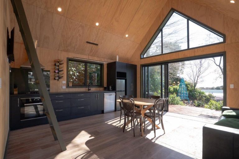 Photo of property in 434 Devon Street West, Lynmouth, New Plymouth, 4310