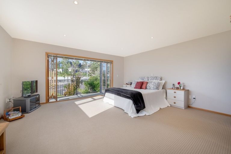 Photo of property in 8 Rangitoto View Road, Cockle Bay, Auckland, 2014