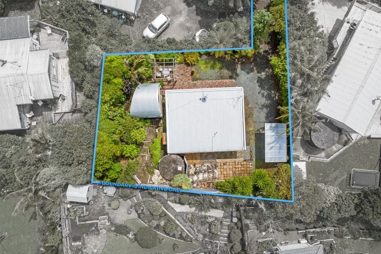 Photo of property in 16a Poplar Road, Stanmore Bay, Whangaparaoa, 0932