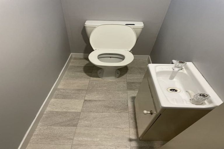 Photo of property in 12 Glamorgan Avenue, Tamatea, Napier, 4112