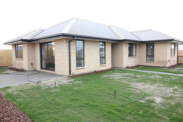 Photo of property in 19 Kendon Drive, Rolleston, 7614