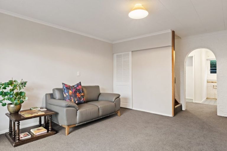 Photo of property in 57 Seddon Crescent, Whataupoko, Gisborne, 4010