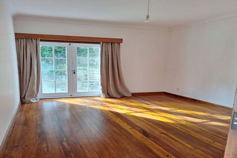 Photo of property in 39 Chaucer Road, Hospital Hill, Napier, 4110