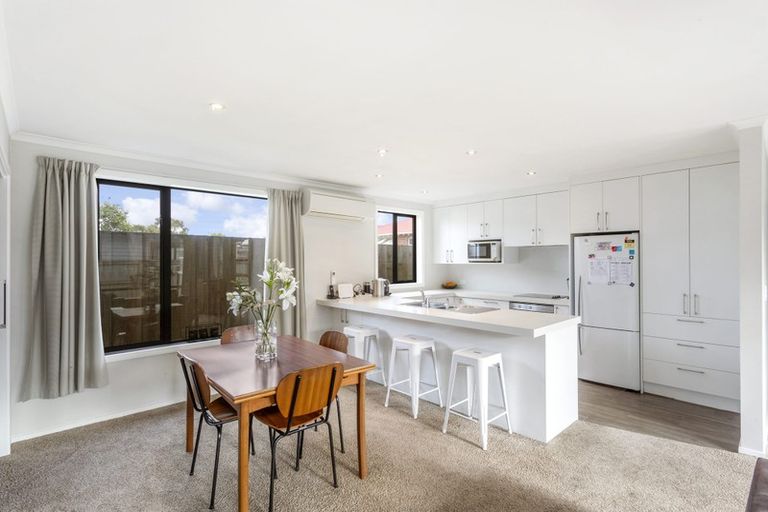 Photo of property in 63b Royal Crescent, Saint Kilda, Dunedin, 9012