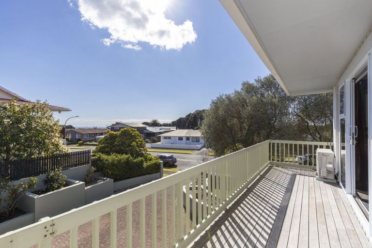 Photo of property in 27 Glamis Avenue, Bell Block, New Plymouth, 4312