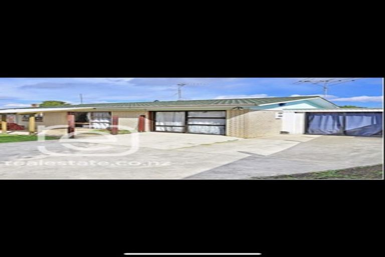 Photo of property in 66 Christmas Road, Manurewa, Auckland, 2102