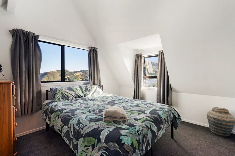 Photo of property in 60 Frobisher Street, Island Bay, Wellington, 6023