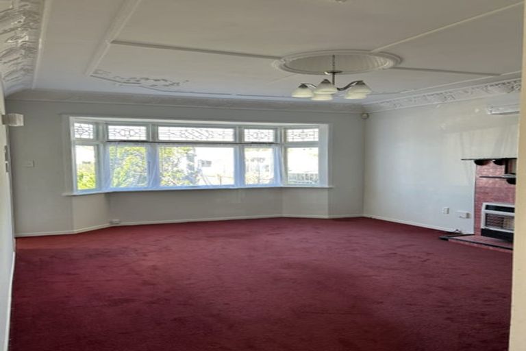 Photo of property in 73 Kauri Street, Miramar, Wellington, 6022