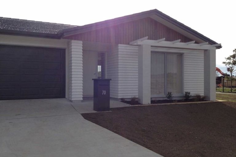 Photo of property in 75 Popokatea Drive, Takanini, 2112
