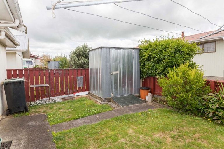Photo of property in 4 Mccallum Street, Dannevirke, 4930
