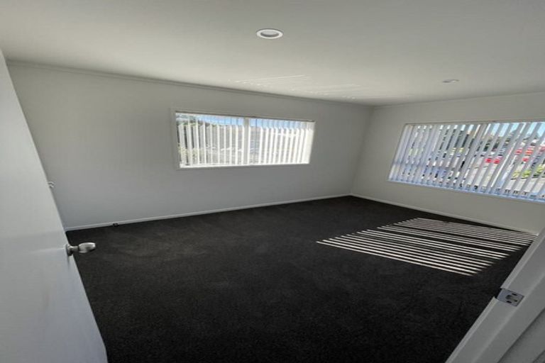 Photo of property in 1/5 Glen Road, Browns Bay, Auckland, 0630