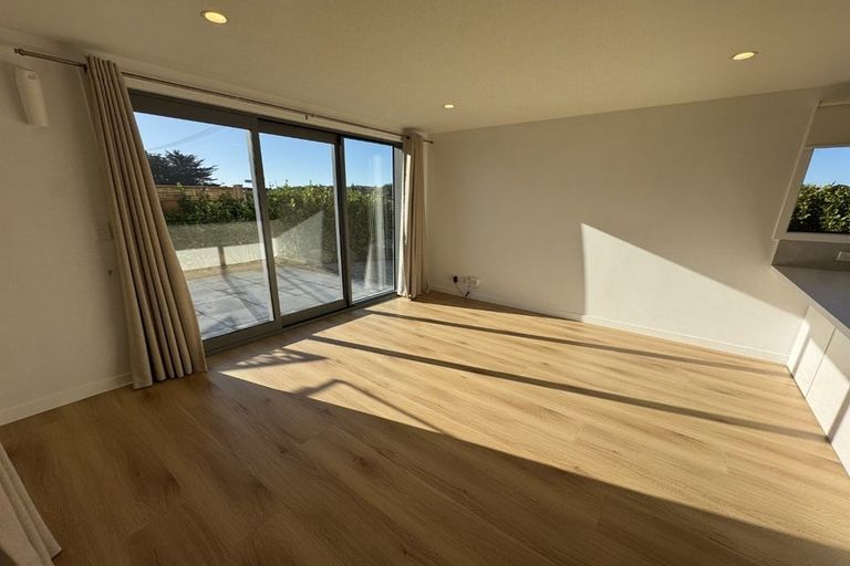 Photo of property in 361 Marine Parade, New Brighton, Christchurch, 8061