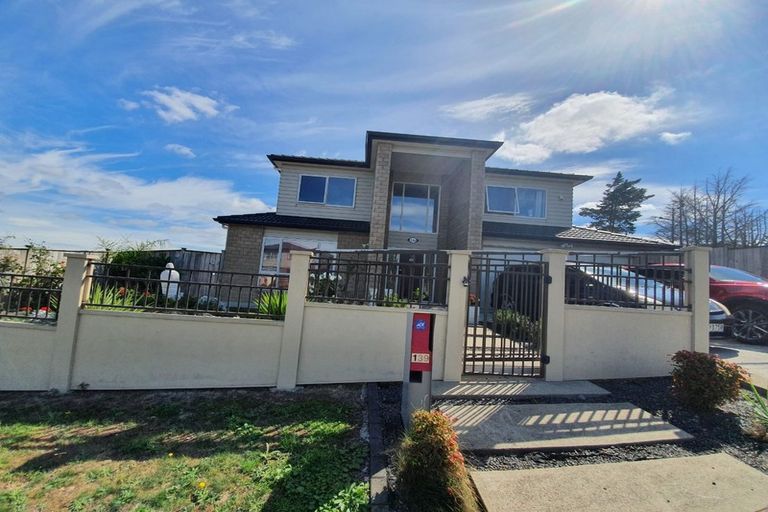 Photo of property in 139 Keri Vista Rise, Papakura, 2110