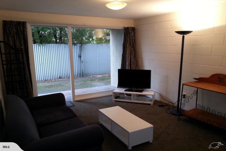 Photo of property in 1/137 Holly Road, St Albans, Christchurch, 8014