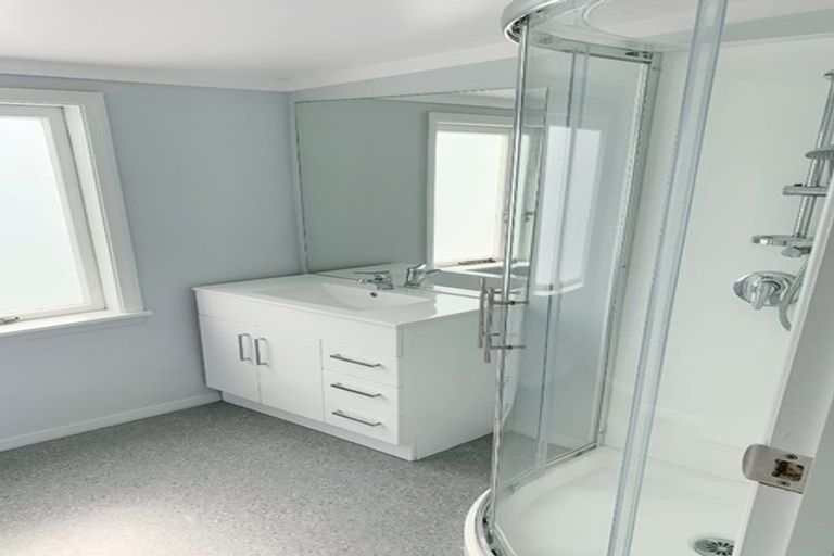 Photo of property in 22a Howard Road, Taradale, Napier, 4112