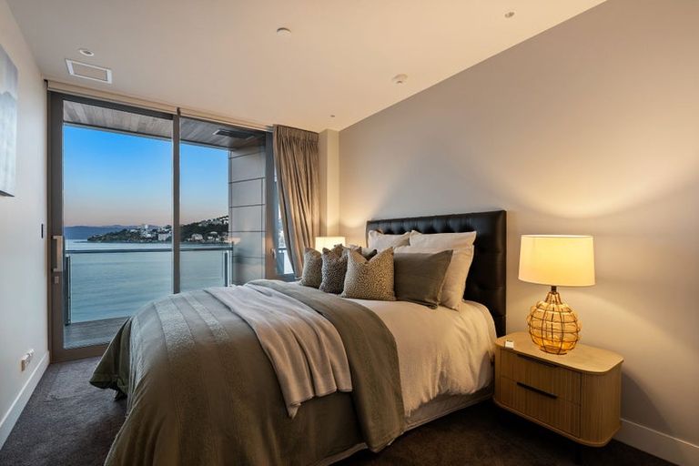 Photo of property in Clyde Quay Wharf, 3b/2 Clyde Quay Wharf, Te Aro, Wellington, 6011
