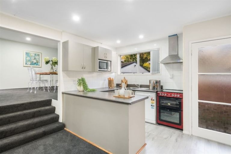 Photo of property in 18 Osman Street, Glen Eden, Auckland, 0602
