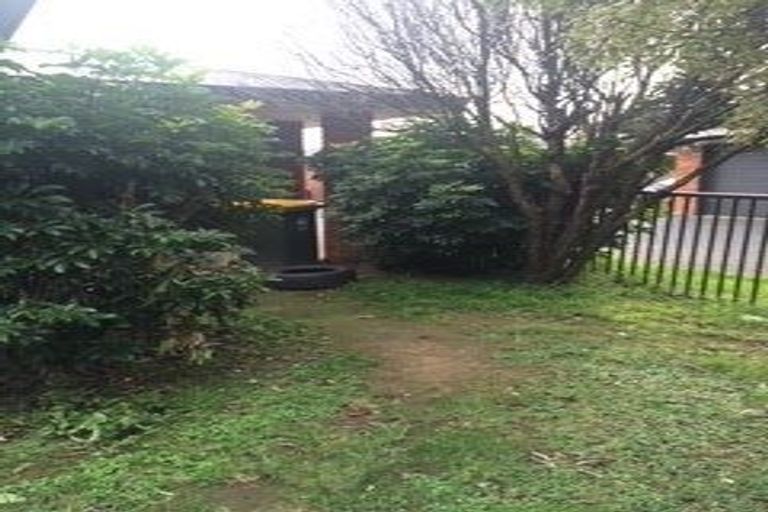 Photo of property in 21 Robertson Road, Favona, Auckland, 2024