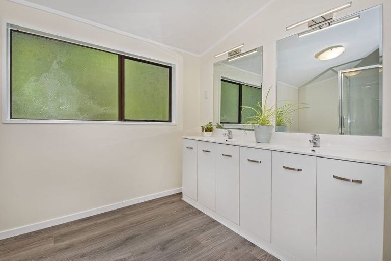 Photo of property in 17 Granfield Place, Te Kamo, Whangarei, 0112