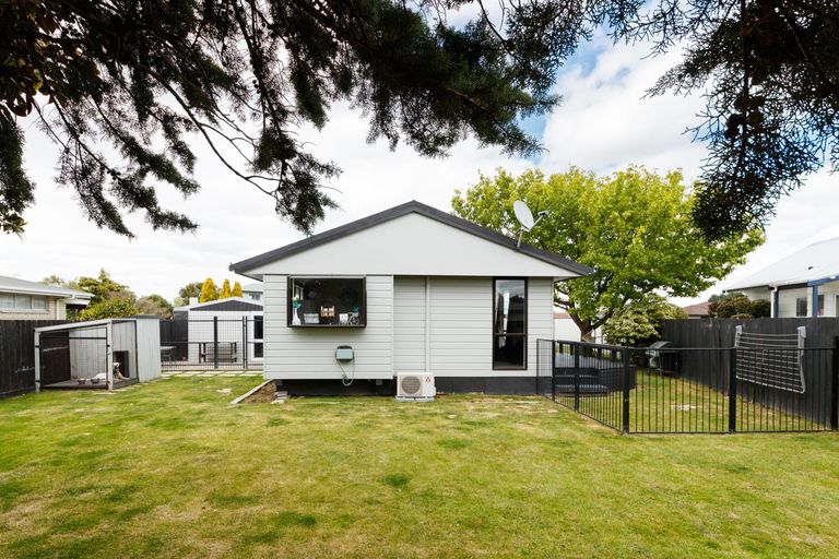 Photo of property in 6 Mercury Street, Milson, Palmerston North, 4414