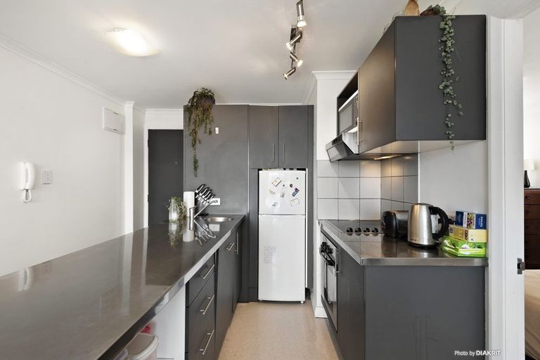 Photo of property in Monvie Apartments, 501/15 Holland Street, Te Aro, Wellington, 6011
