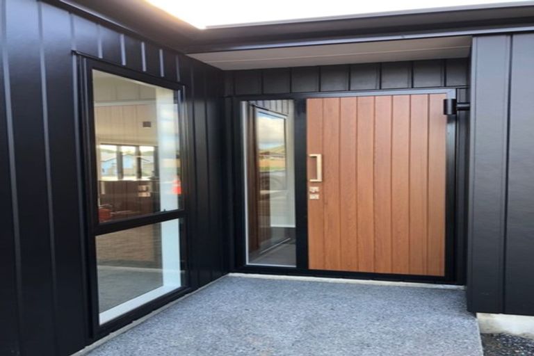 Photo of property in 1 Pohe Street, Waikanae, 5036