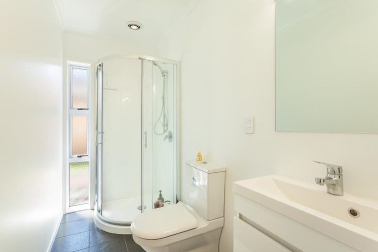 Photo of property in 1/37 Sunrise Avenue, Mount Maunganui, 3116