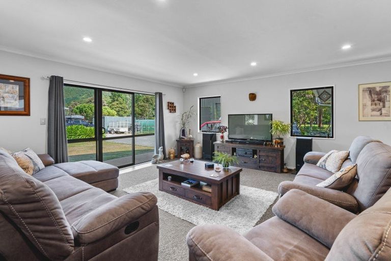 Photo of property in 5523 Masterton Castlepoint Road, Tinui, Masterton, 5889