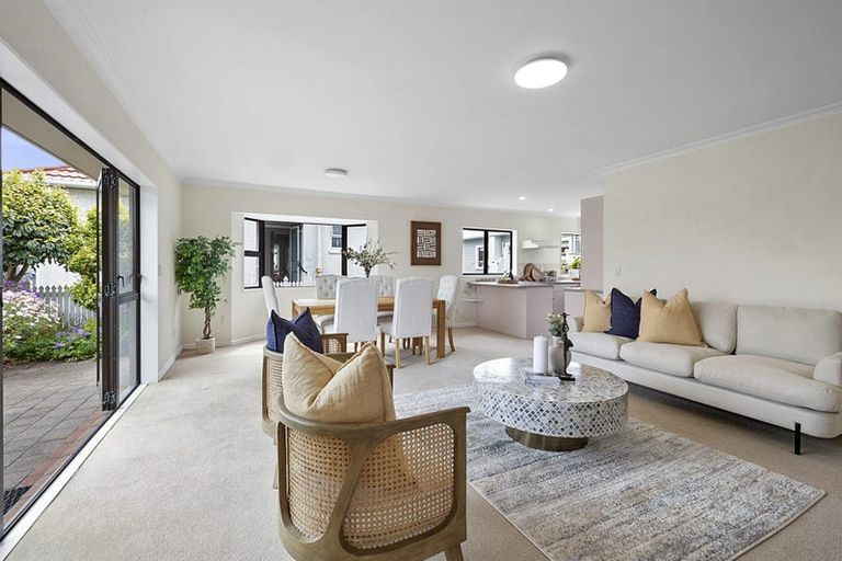 Photo of property in 6 Vogel Street, Fitzroy, New Plymouth, 4312